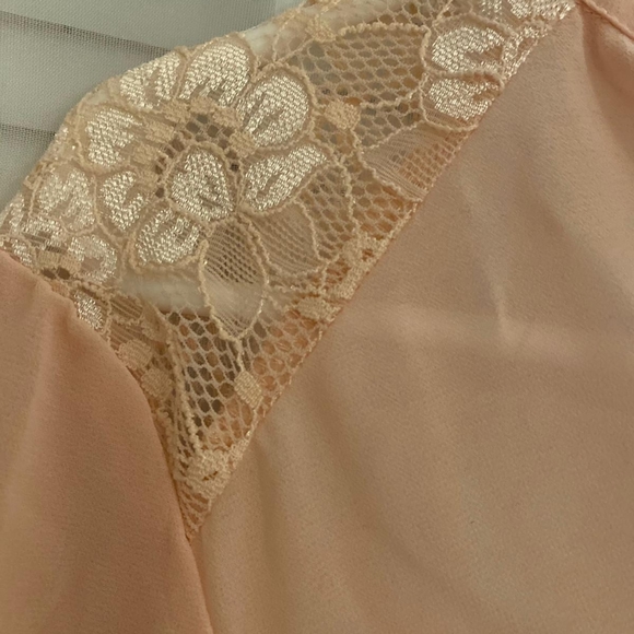 Front button blouse - Picture 7 of 7